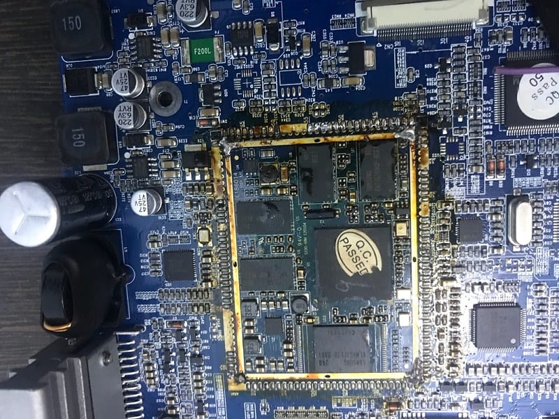 Ремонт штатных магнитол в Екатеринбурге